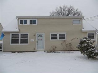92 Ash St, Carteret, NJ 07008