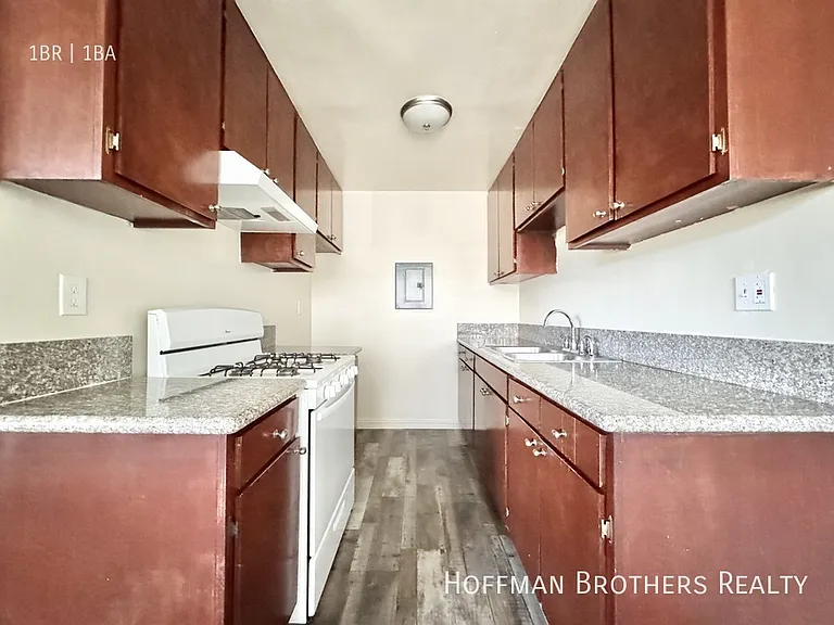 20334 Saticoy St #37 — Photo 3