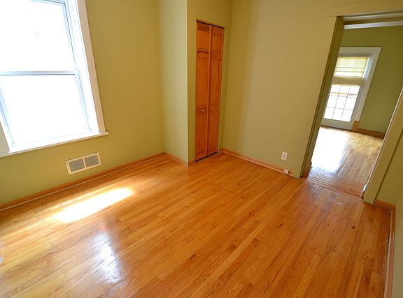 5th image of 5906 N Mulligan Ave