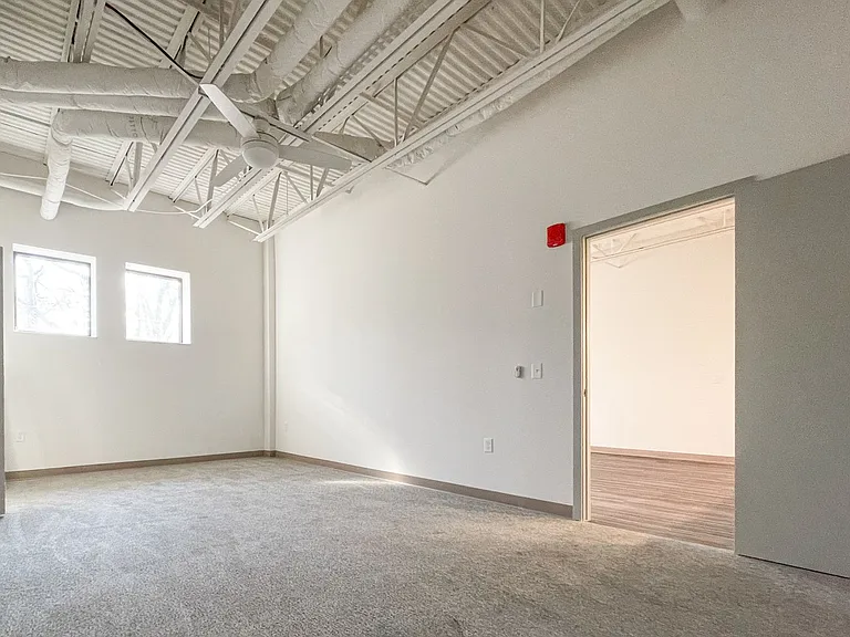 Gateway Lofts I — Photo 18