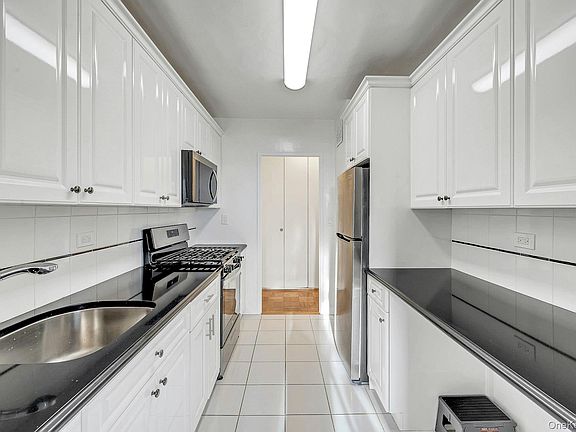 2nd image of 615 Palmer #1004