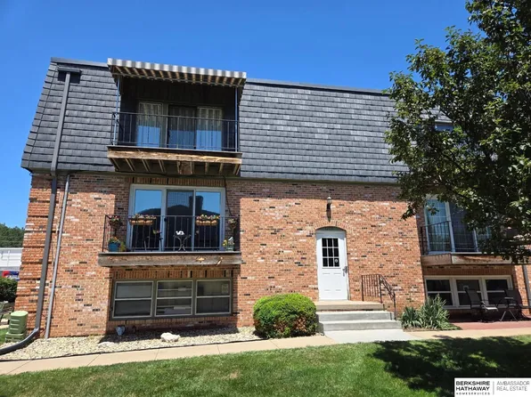 12731 Woodcrest Plz #3-320, Omaha, NE 68137