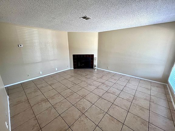 3rd image of 602 W Hononegh Dr Unit 8