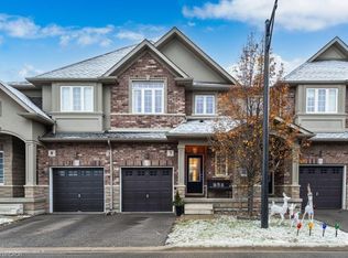 21 Madonna Dr #7, Hamilton, ON L9B 0H1