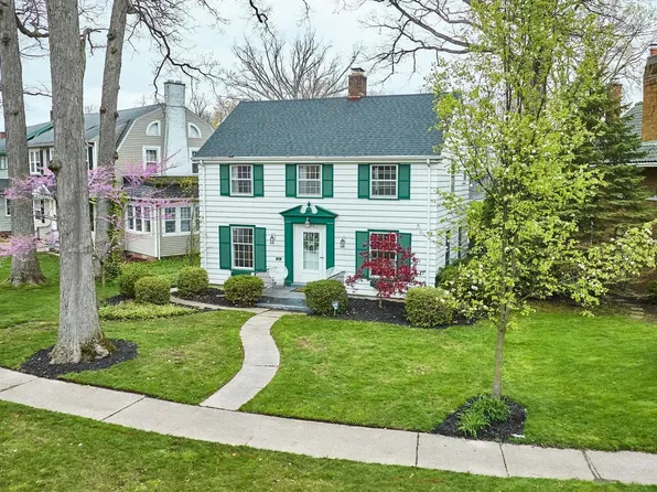 902 Maxine Dr, Fort Wayne, IN 46807
