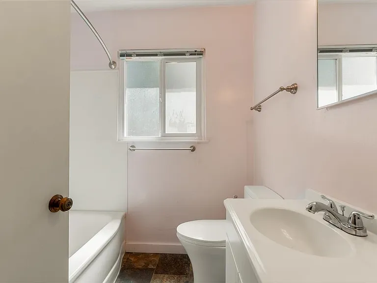 Gleaves Ave — Photo 14