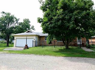 4602 W Fernleaf Rd, Peoria, IL 61604