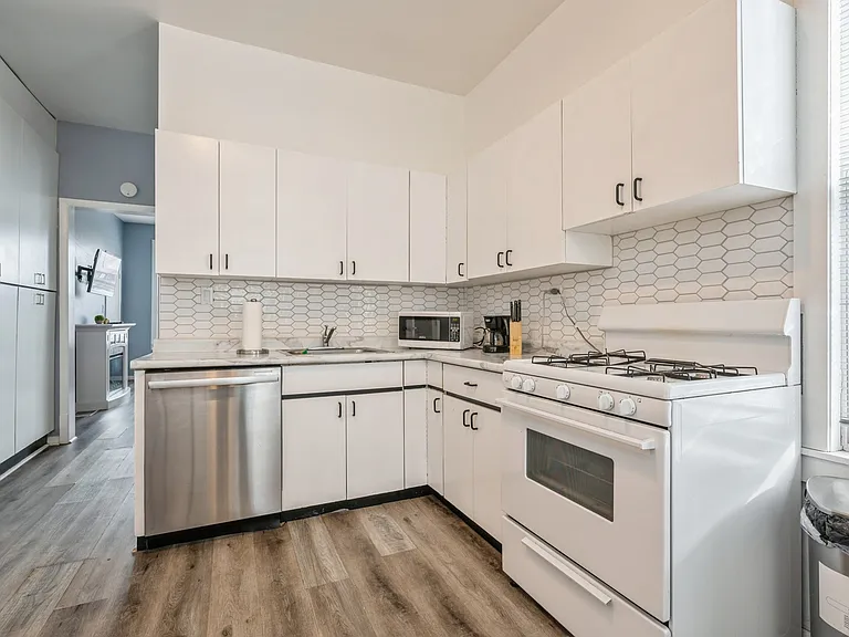 2818 N Ashland Ave #1 — Photo 5
