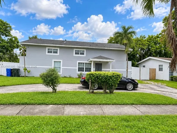 4420 NW 37th St, Lauderdale Lakes, FL 33319