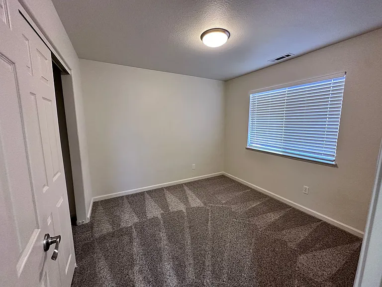 7821 Cadiz Ct — Photo 4