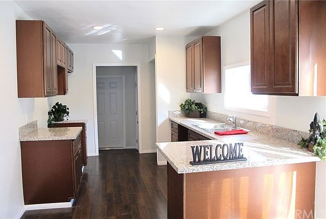 1st image of 417 S Vine St