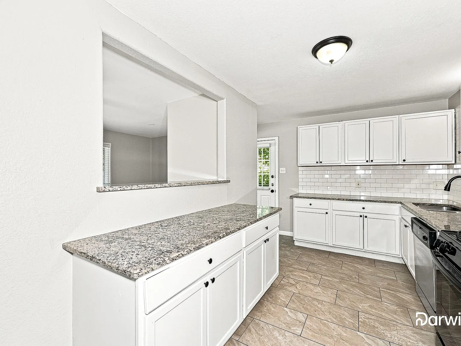 3 bed, 2.0 bath, 1918 sqft, $1,890 — Photo 2