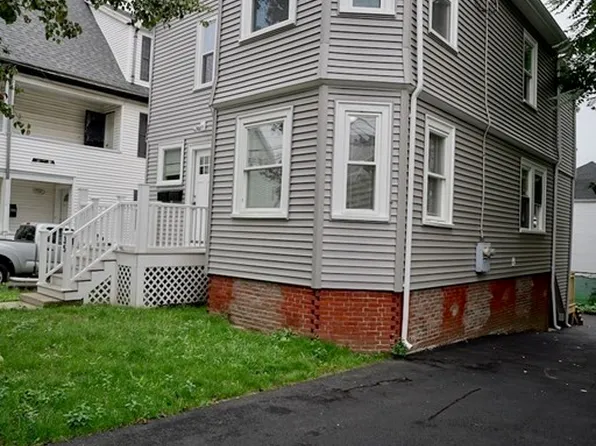 35 Waverly Ave, Everett, MA 02149