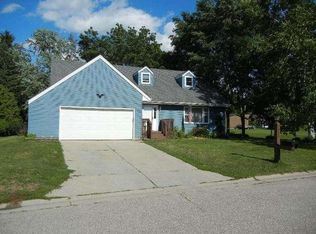 1035 Bonnie Brae Ln, Lake Geneva, WI 53147