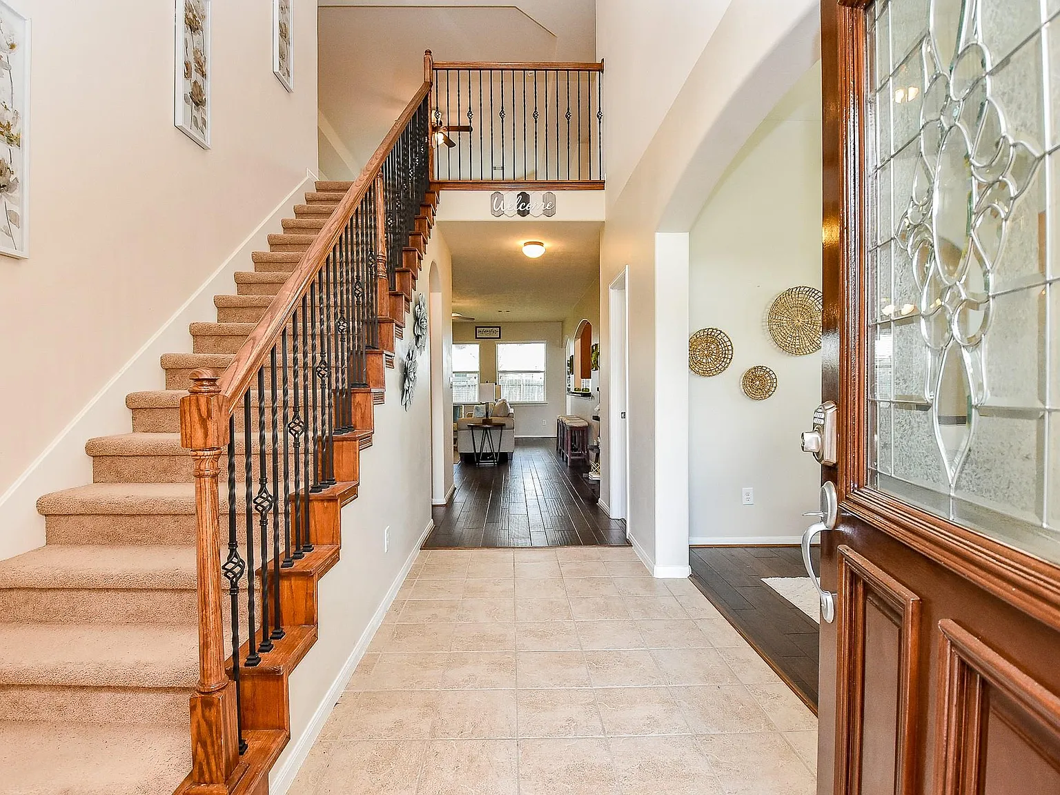 4 bed, 3.5 bath, 2918 sqft, $2,700 — Photo 3