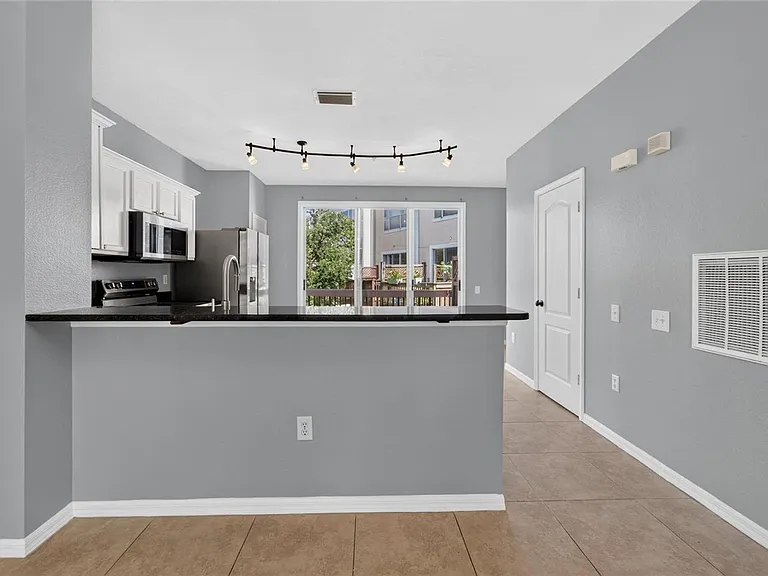 3186 Bayshore Oaks Dr — Photo 23