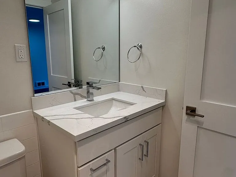 Golden Inca Apartments | Where Comfort Meets Style — Photo 23