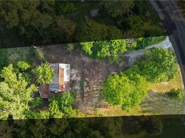 562 Fort Couch Road Upper St, Pittsburgh, PA 15241