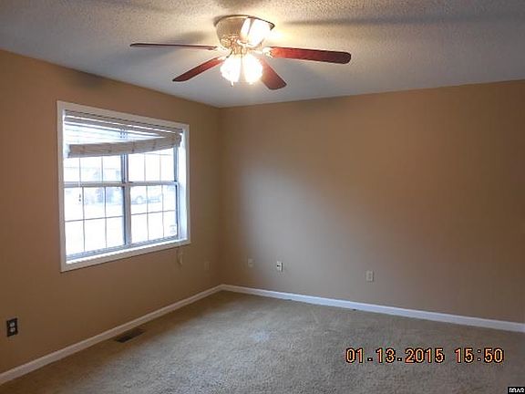 5th image of 912 Casey Cir
