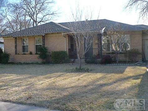 1st image of 429 Kirkwood Dr