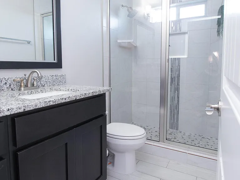 13909 Summer View Ave — Photo 32