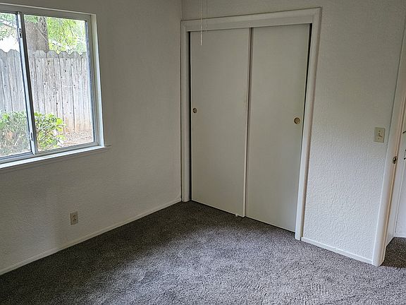 3rd image of 1 Garwood Ln