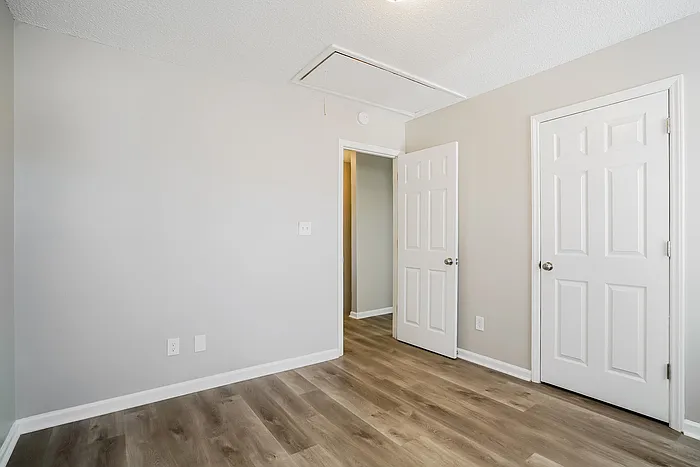 300 Beech Hill Ct — Photo 14