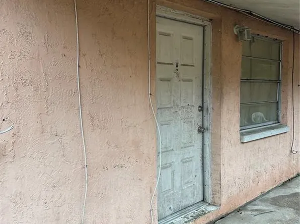 10404 Hershey Rd #A, Thonotosassa, FL 33592