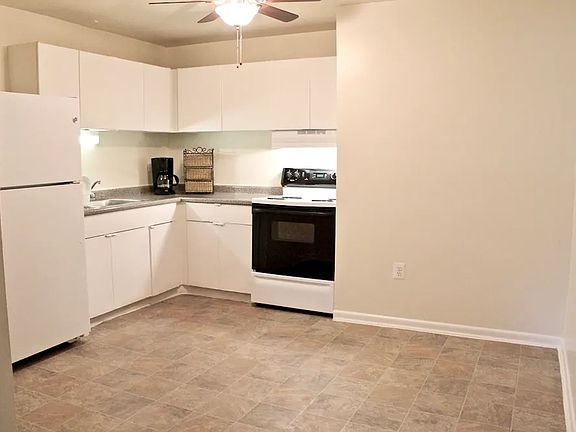 4th image of 1607 Patricia Dr #Ac79cde85