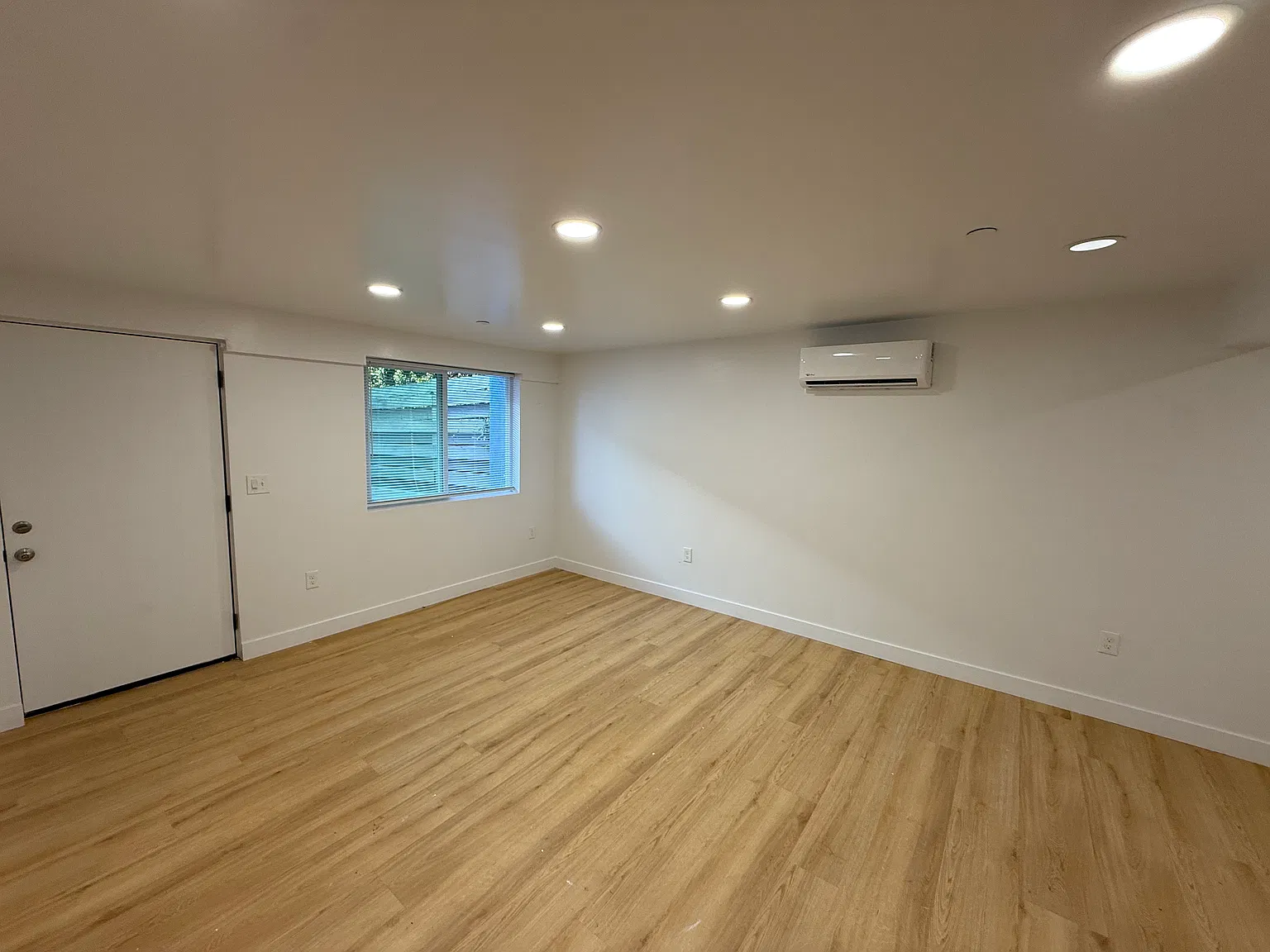 2 bed, $2,895 — Photo 3