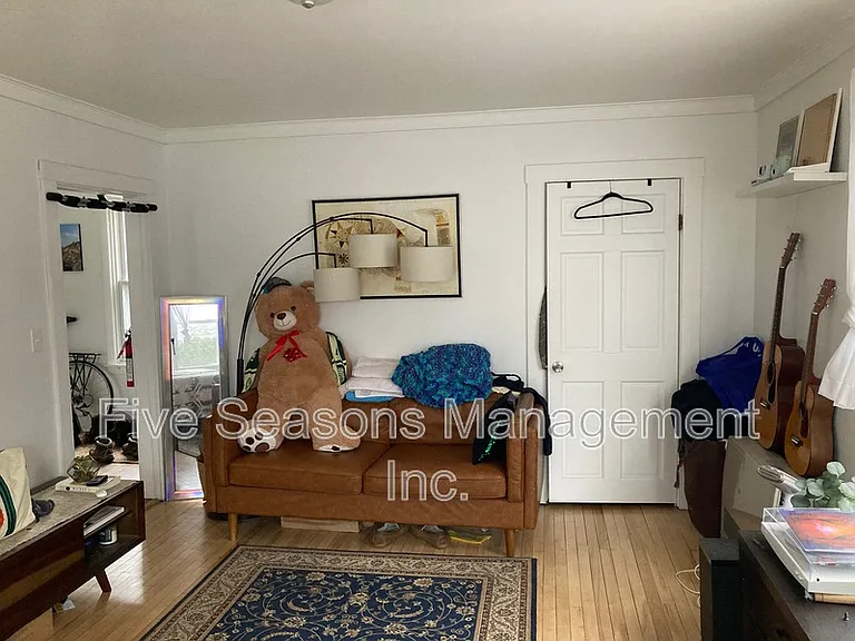 15 Allen St #2 — Photo 8