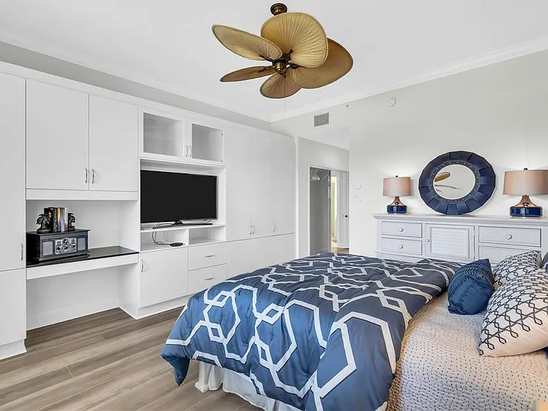 5204 Bouchard Cir #102 — Photo 21