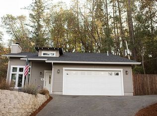 1510 Poplar Dr, Grants Pass, OR