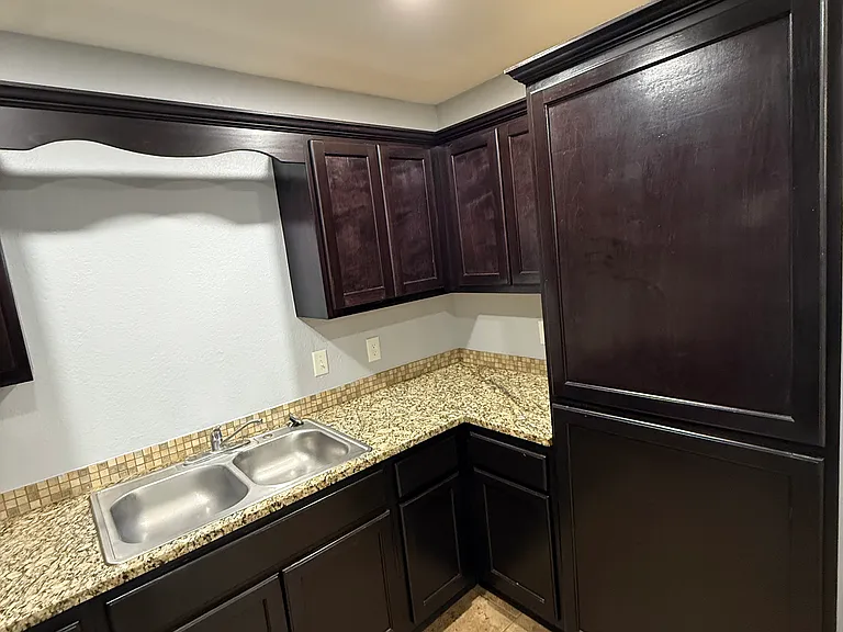 11114 Baywood St #101 — Photo 5