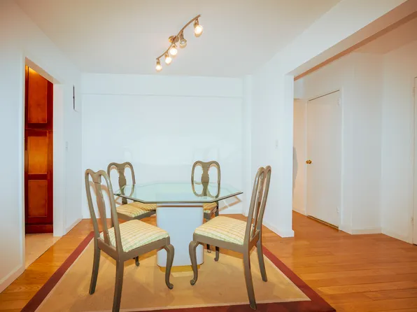 33-44 Junction Boulevard image 13 of 25