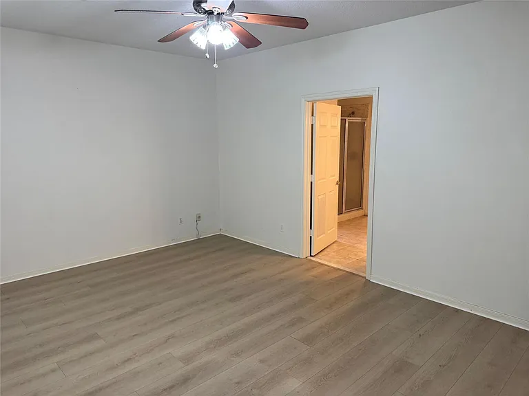 120 Hiwon Dr — Photo 28