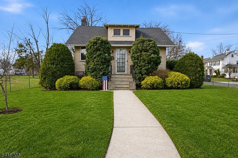 1st image of 23 Lincoln Ave