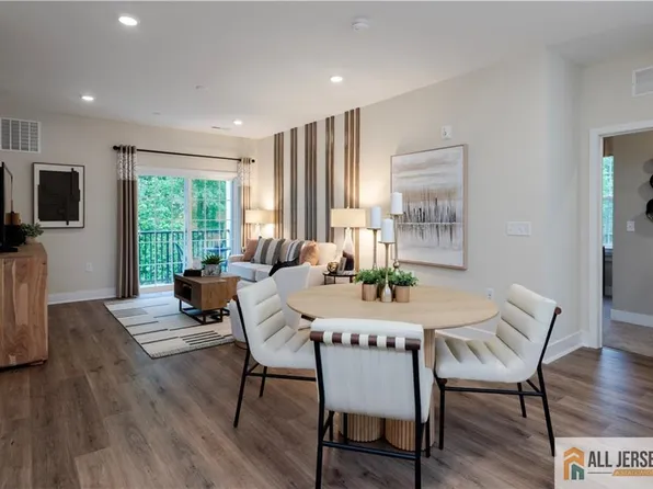 27101 Radford Ct, Monroe Township, NJ 08831