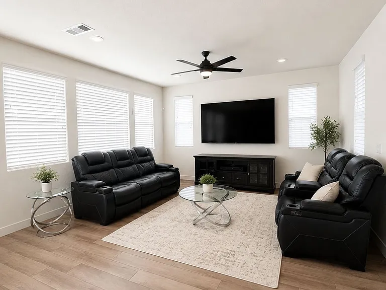 2581 Landstone St — Photo 2
