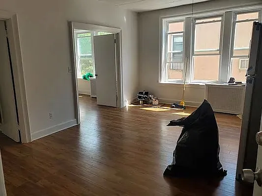 Rented by NYC HOMES 4LESS INC | media 17