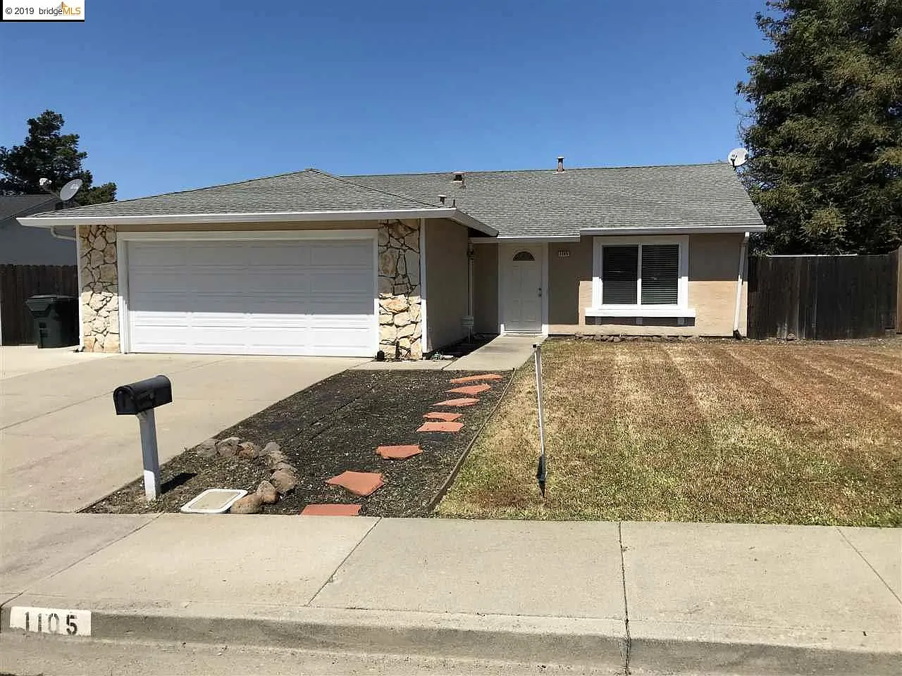 1105 Danberry Ct photo 1
