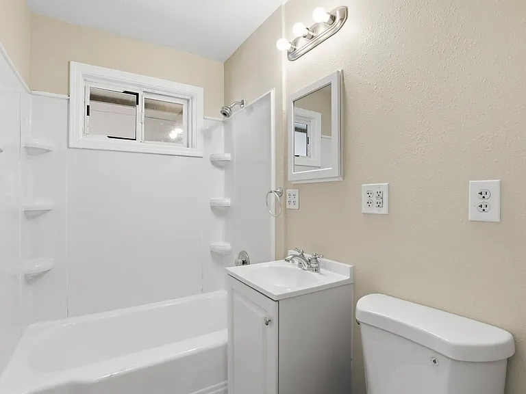 3218 N Maple St #3218 — Photo 18