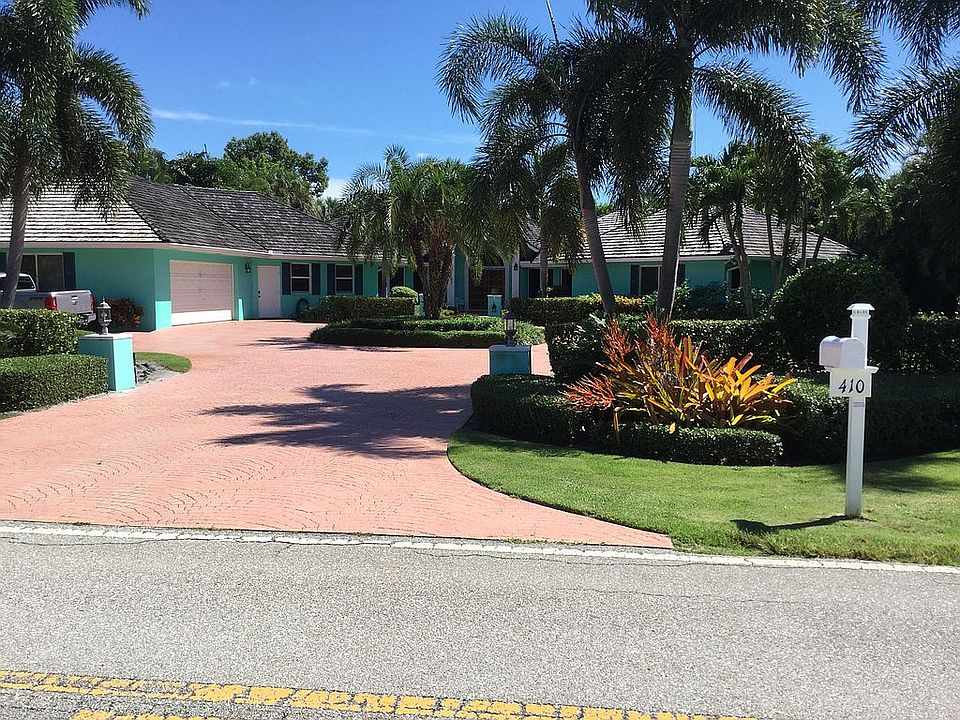1st image of 410 SE Saint Lucie Blvd