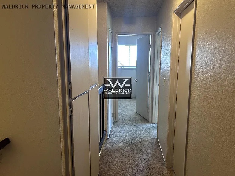 1845 Cherokee Dr #3 — Photo 5