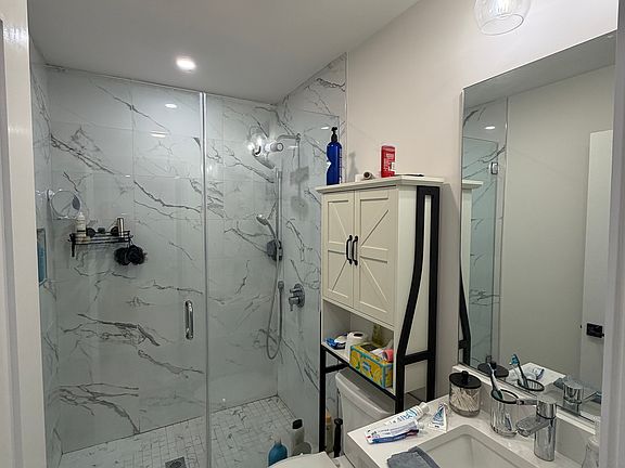 4th image of 9 Everett St #8