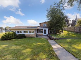 375 Indian Trl, Columbiaville, MI 48421