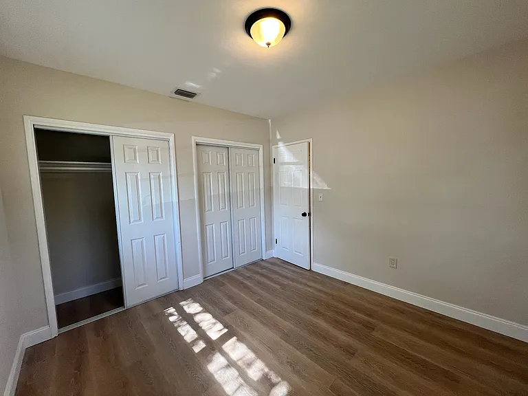 1701 NE 1st Ter — Photo 11