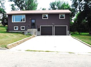 507 W 9th Ave, Webster, SD 57274