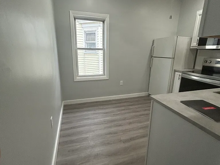 90 Quequechan St #2 — Photo 2