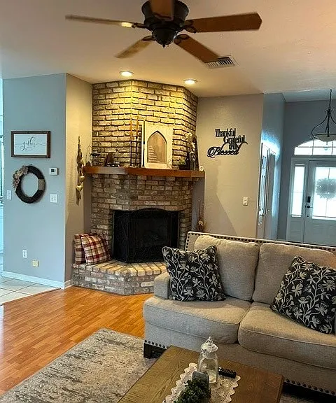 2843 Meadowood Ln — Photo 11